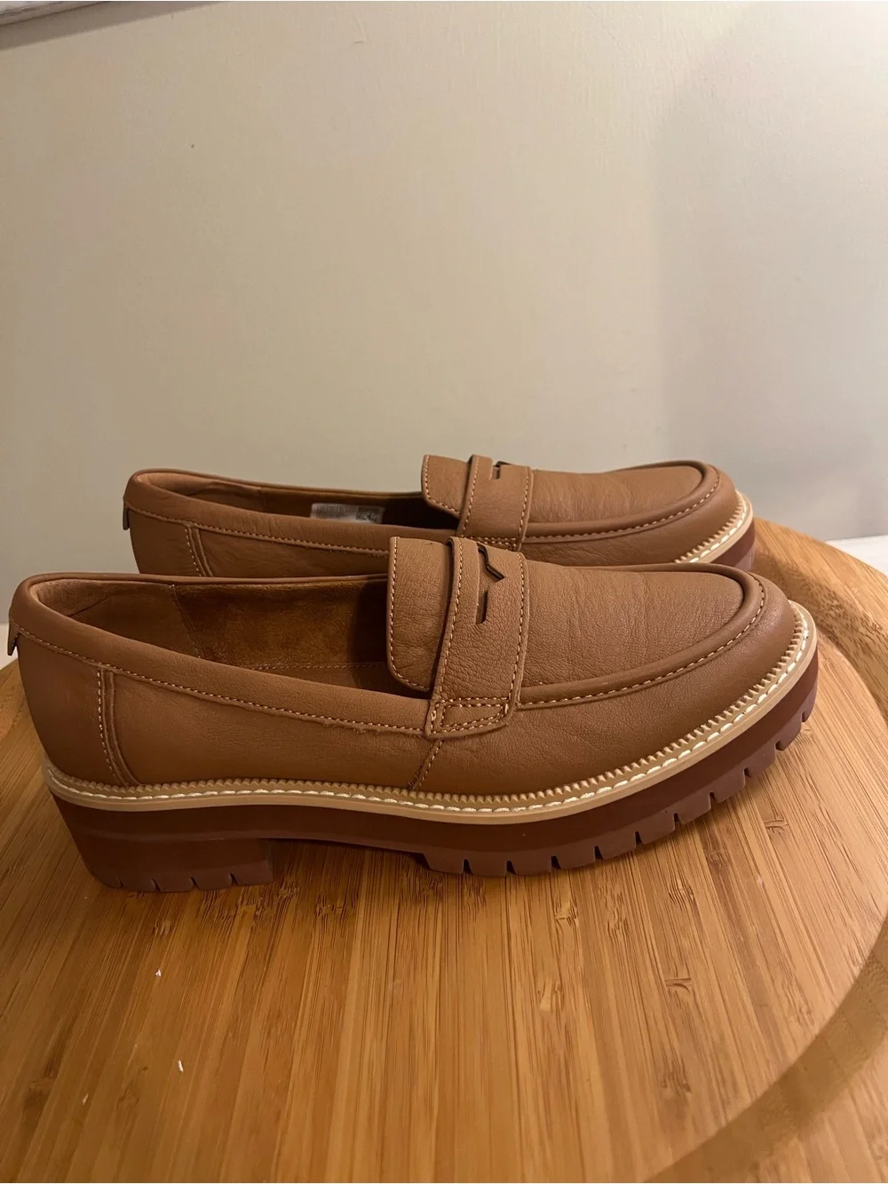 Toms loafers smooth